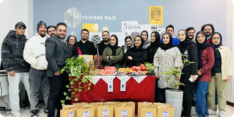 تیم پرشین‌سازه در دفتر شرکت